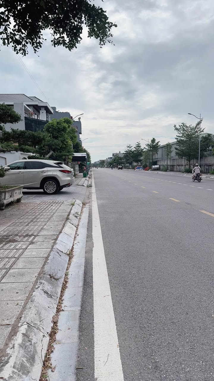 Đất nền khu phố 3, phường Hải Hòa, Móng Cái 100m² - Giá mềm như bún!