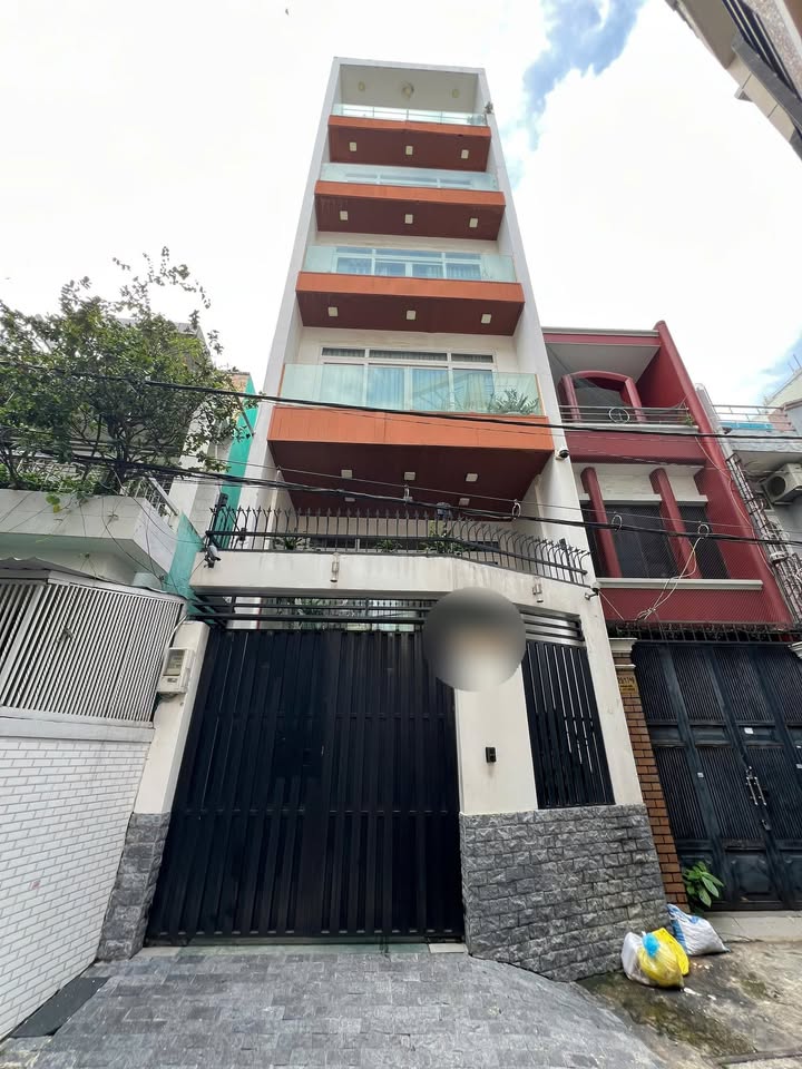 Nhà hẻm ô tô Thích Quảng Đức, Phú Nhuận 90m² giá 21 tỷ - Mặt tiền kiên cố, thích hợp kinh doanh!