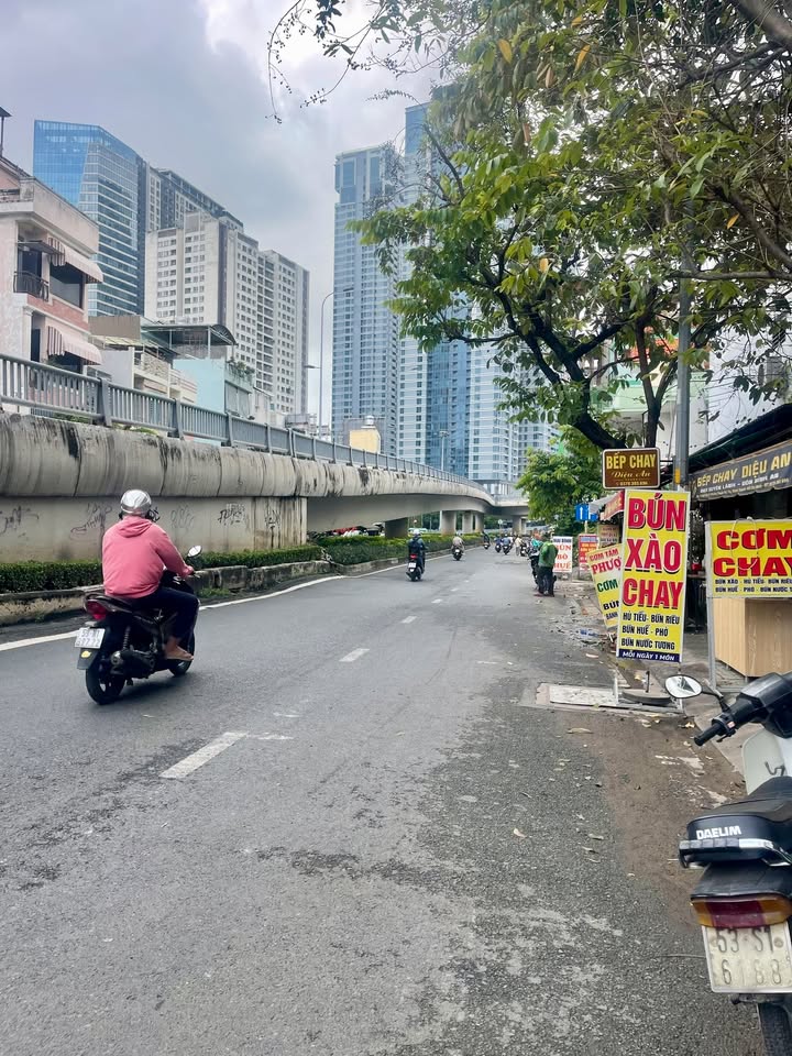 Nhà hẻm 2m đường Ngô Tất Tố, Bình Thạnh 80m² giá 9 tỷ - Cơ hội đầu tư hấp dẫn!