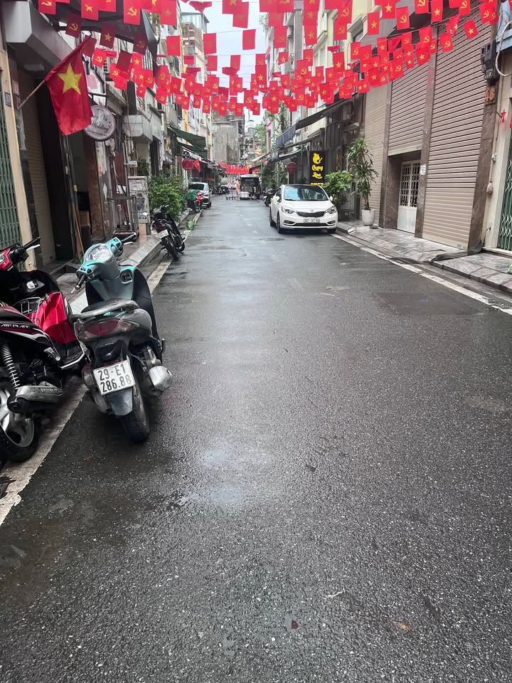 Nhà ngõ Bạch Mai 25m² giá thỏa thuận - Hướng Nam mát mẻ, an ninh tốt!