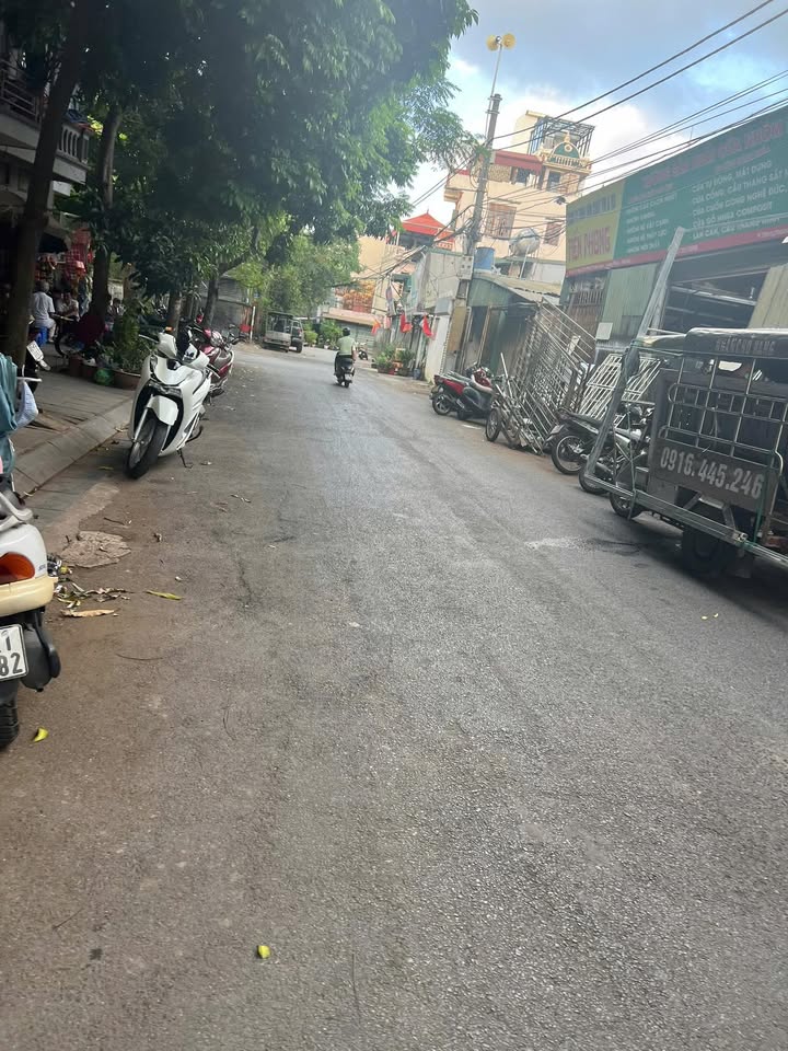 Đất nền Thượng Thanh 115m² giá 21.5 tỷ - Siêu phẩm 2 mặt tiền không thể bỏ lỡ!