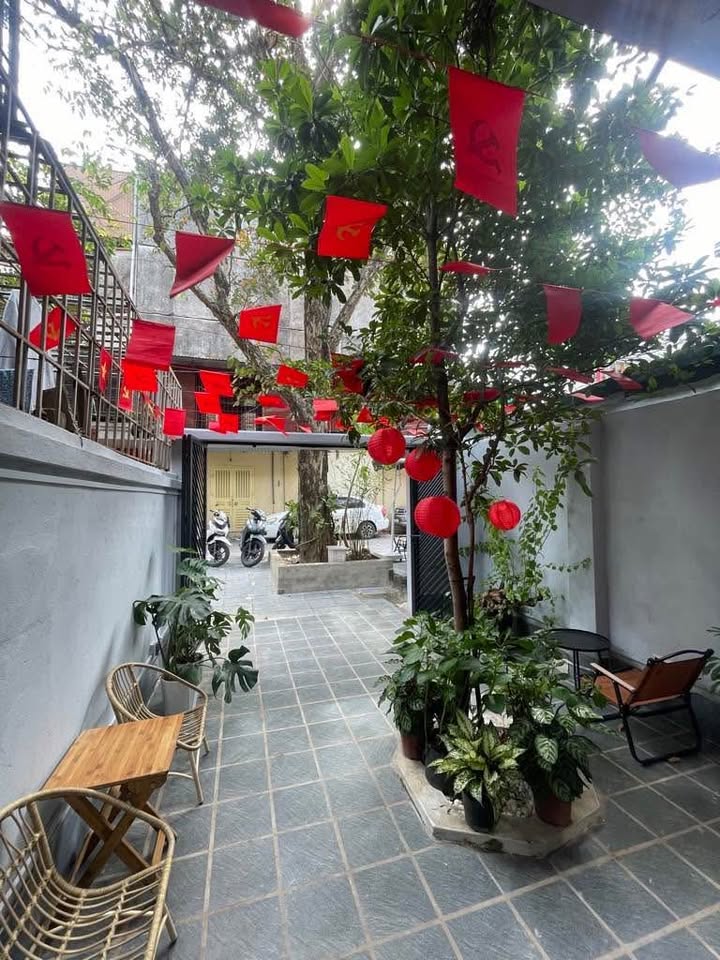 Nhà mặt ngõ Khuất Duy Tiến 120m² giá thỏa thuận - Kinh doanh cafe tuyệt vời!