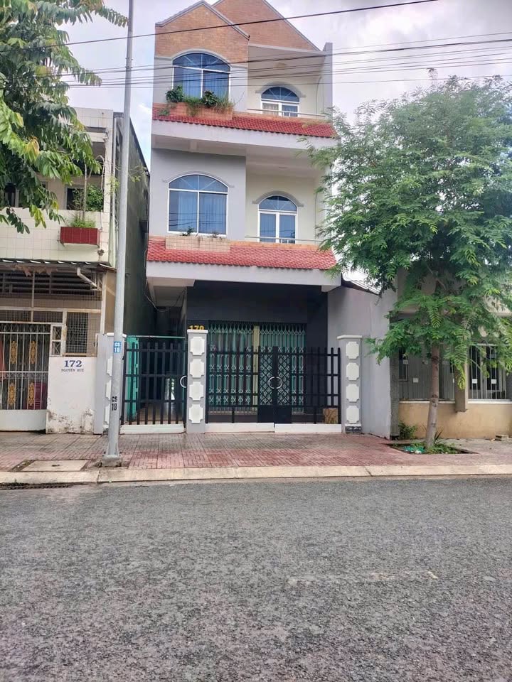 Nhà mặt tiền đường Nguyễn Huệ, Mỹ Tho 109m² giá 8.5 tỷ - Đầu tư sinh lời cao!