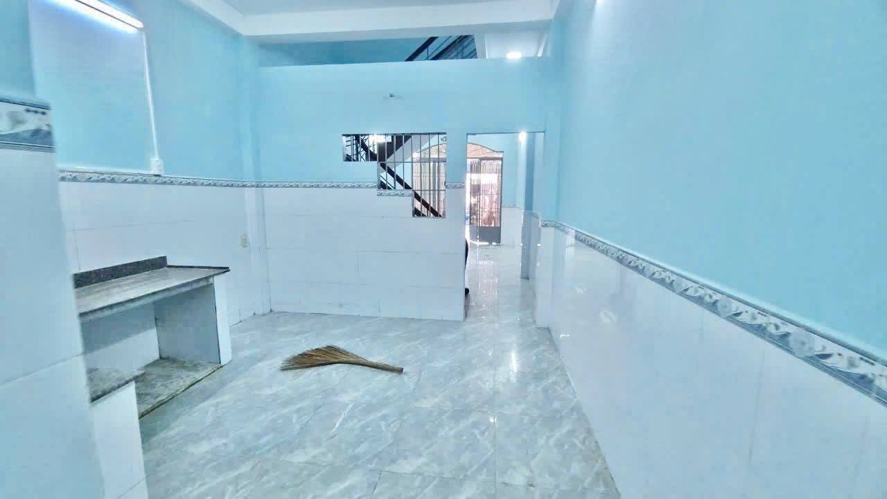 Nhà mặt tiền Mã Lò, Bình Tân, 120m² giá 13.5 triệu - Đầu tư kinh doanh ngay!