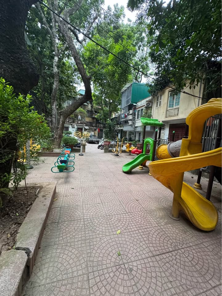 Căn hộ Tập thể Trung Tự, Đống Đa 80m² giá 1 tỷ - Nhà đẹp, nội thất xịn!