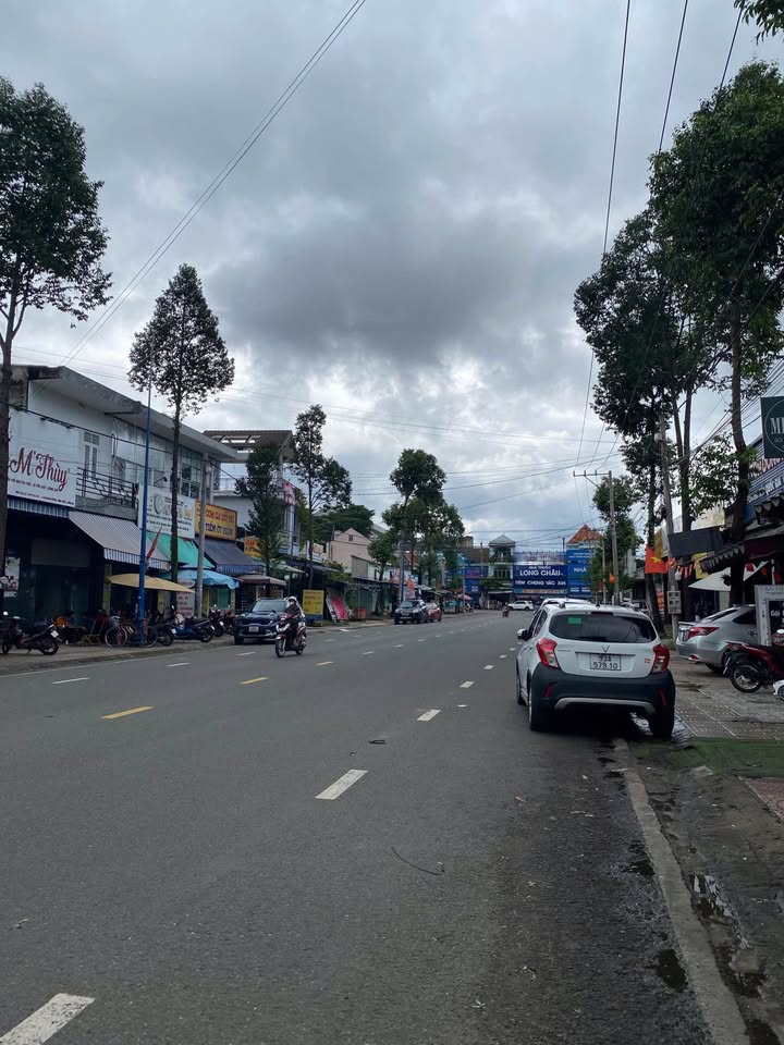 Cho thuê mặt bằng kinh doanh tại Đường An Dương Vương, Đồng Xoài 1050m² - Khu vực sầm uất, giao thông thuận lợi!