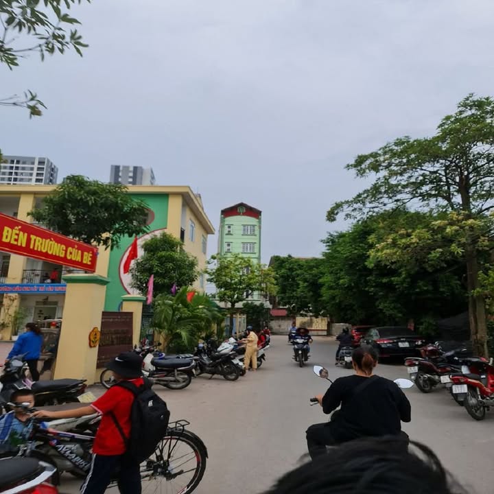 Đất nền Trâu Quỳ 35m² giá 5 tỷ - Vị trí vàng, pháp lý rõ ràng!