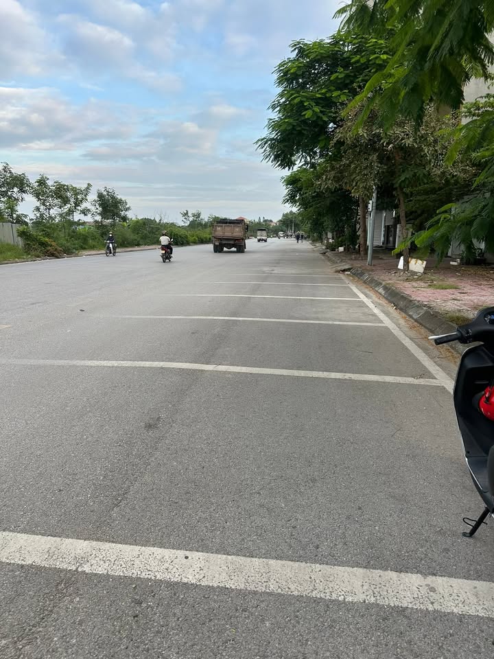 Đất nền mặt đường Tam Giang, Vân Dương, 99m² giá 4.75 tỷ - Chính chủ bán gấp!