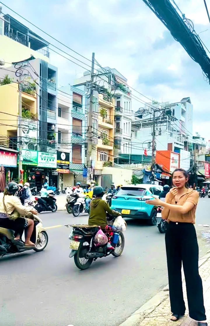 Đất mặt tiền Cách Mạng Tháng 8, Quận 3, 50m² giá 10 tỷ - Đầu tư sinh lời ngay!