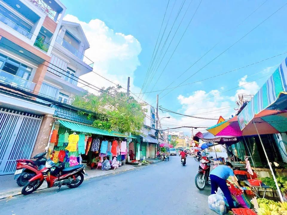 Nhà mặt tiền Trần Văn Ơn, Tân Sơn Nhì, 64m² giá 10.8 tỷ - Đầu tư sinh lời ngay!