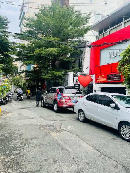 Nhà phố mặt tiền Hai Bà Trưng, quận 1, 64m² giá 13 tỷ - Vị trí đắc địa kinh doanh!