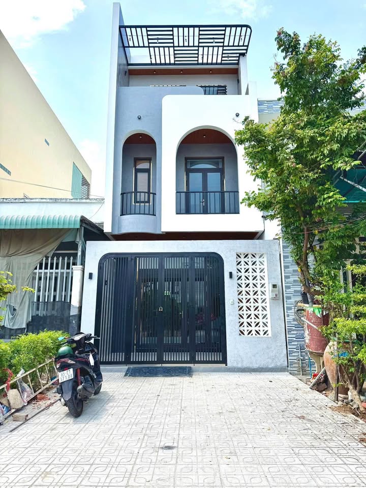 Nhà 3 Tầng Khu Văn Hoá Tây Đô, Cái Răng 85m² giá 5.299 tỷ - Thiết kế hiện đại, tiện nghi đầy đủ!