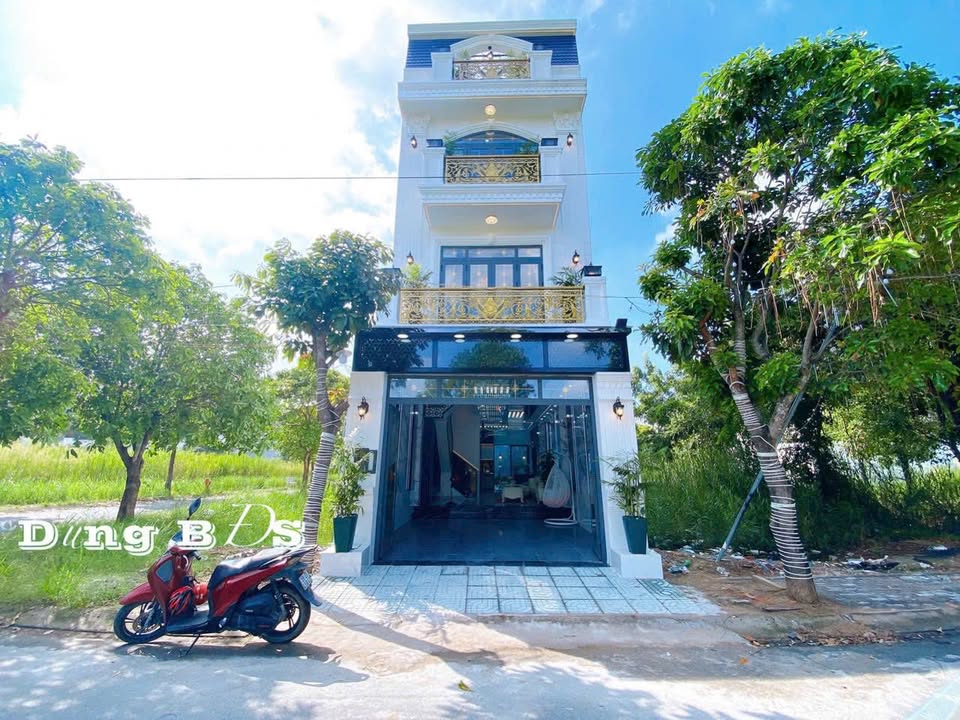 Nhà phố Greenriver Side Nhà Bè 90m² giá 11.9 tỷ - Siêu phẩm thang máy sang trọng!