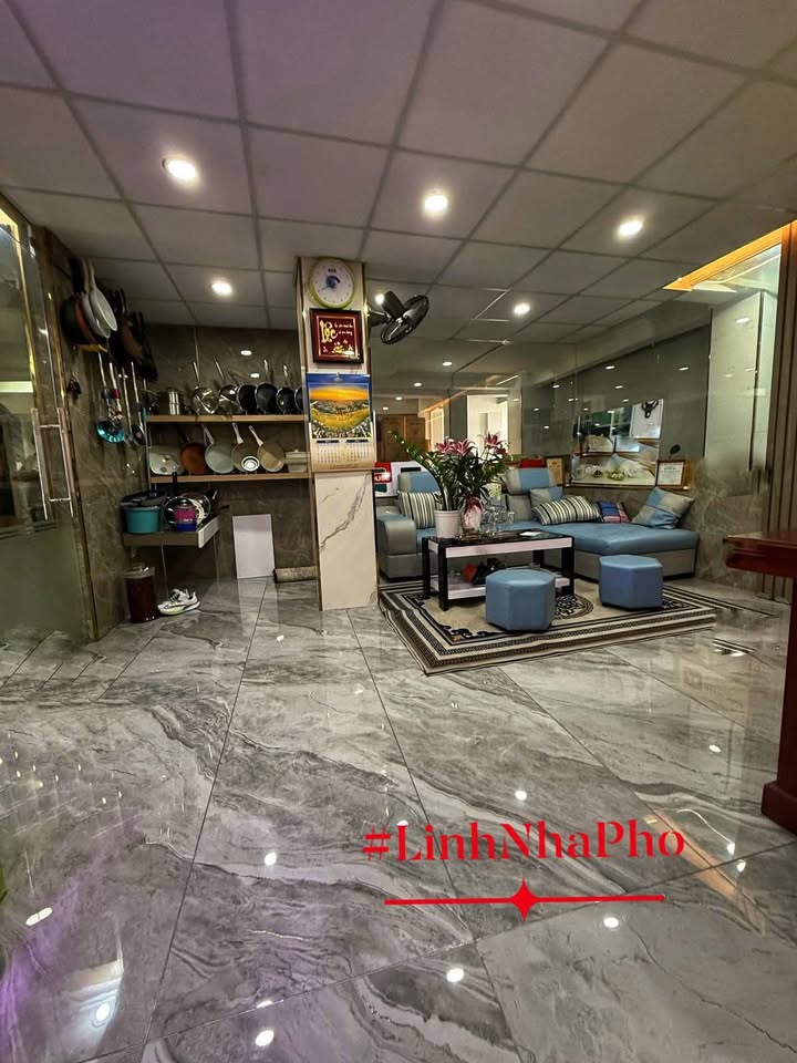 Nhà phố Tân Hương, Tân Phú 160m² giá 33 tỷ - Khu kinh doanh sầm uất!