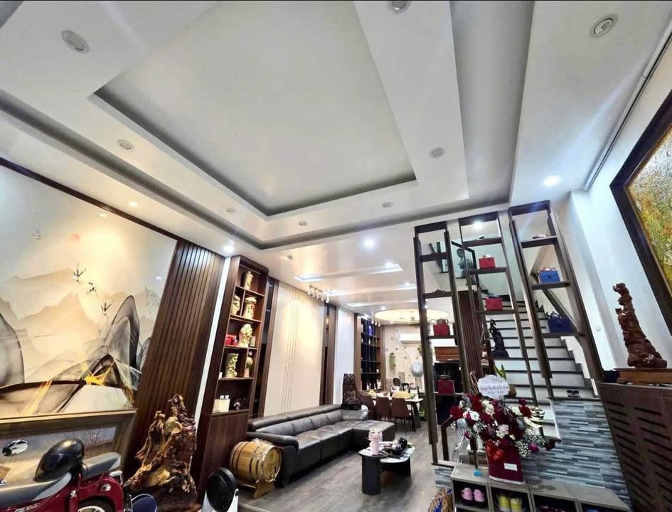 Nhà TĐC Trần Lãm Thái Bình 60m² giá 6 tỷ - Nội thất cao cấp, sẵn sàng ở ngay!