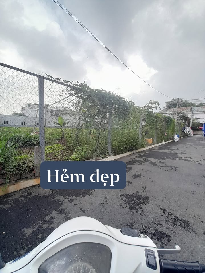 Nhà phố Tăng Nhơn Phú B Quận 9, 75m² - Gần trung tâm, hẻm ô tô thông thoáng!