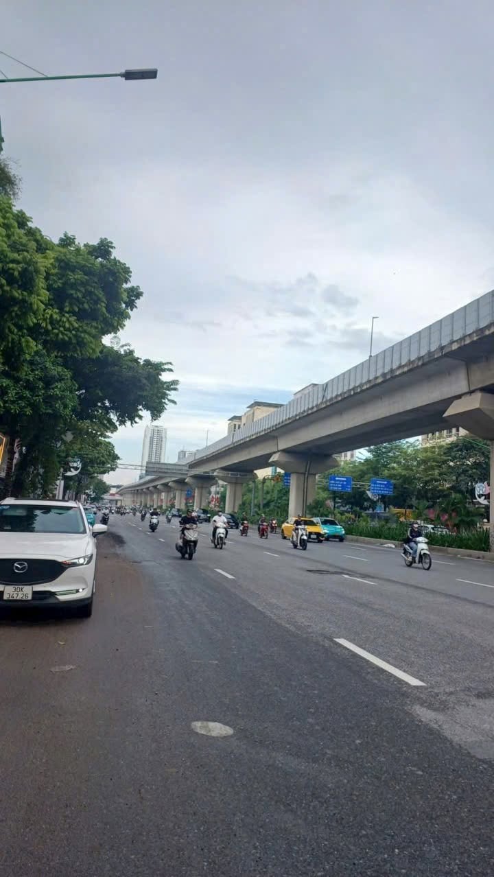 Nhà lô góc mặt phố Nguyễn Trãi, Thanh Xuân 35m² giá 360 triệu - Đầu tư sinh lời ổn định!