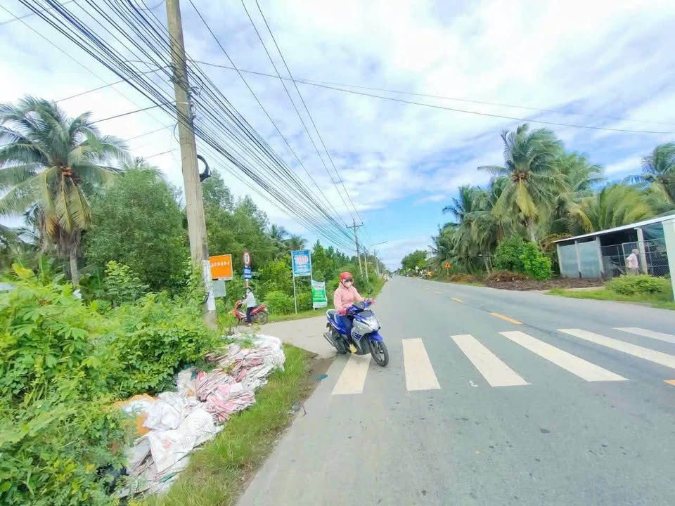 Đất nền Hưng Nhượng Giồng Trôm 956m² giá 1.2 tỷ - Đường lớn ô tô vào tận nơi!