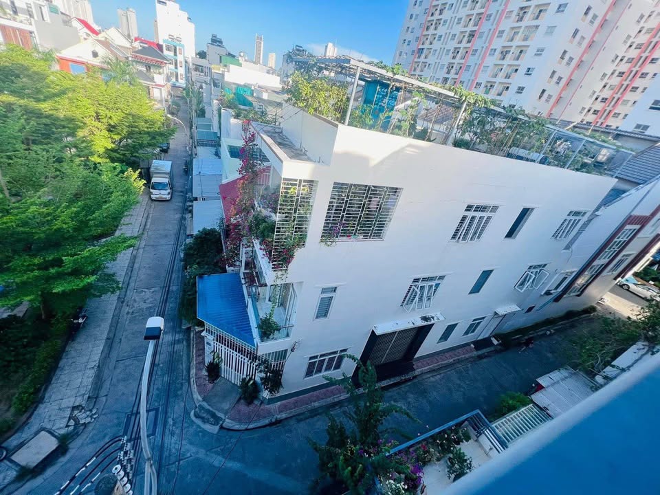 Cho thuê căn hộ studio Trịnh Hoài Đức Nha Trang 4.2 triệu - Ban công rộng thoáng mát!