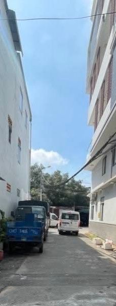 Nhà cũ mặt tiền hẻm ô tô Đường Tân Quy Quận 7 87m² giá 6 tỷ - Tiềm năng xây dựng cao tầng!