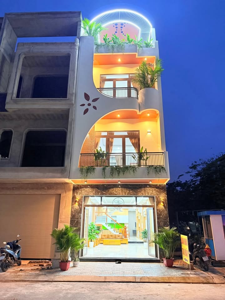 Nhà phố An Phú, Thuận An 100m² giá 6.8 tỷ - Thiết kế hiện đại, nội thất cao cấp!