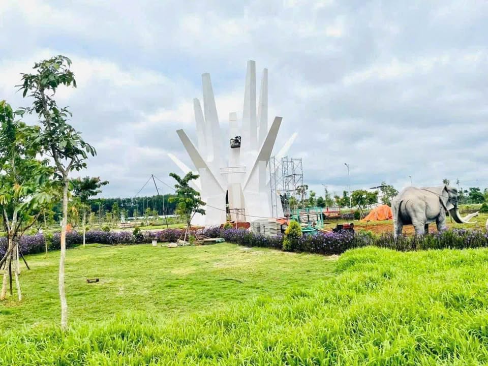 Đất nền KĐT Ân Phú Buôn Ma Thuột 100m² giá 3.35 tỷ - Sổ đỏ chính chủ, kinh doanh tốt!