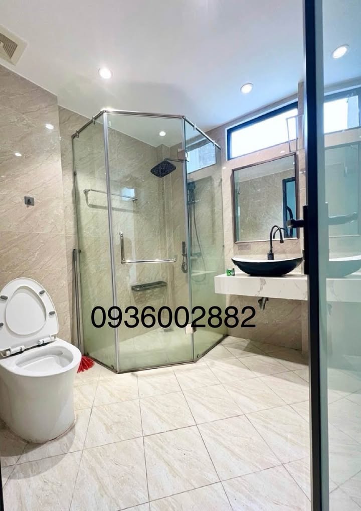 Nhà phố 30m² Văn Cao, Ba Đình - 5 tầng, chỉ 7 tỷ, đẹp ở ngay!