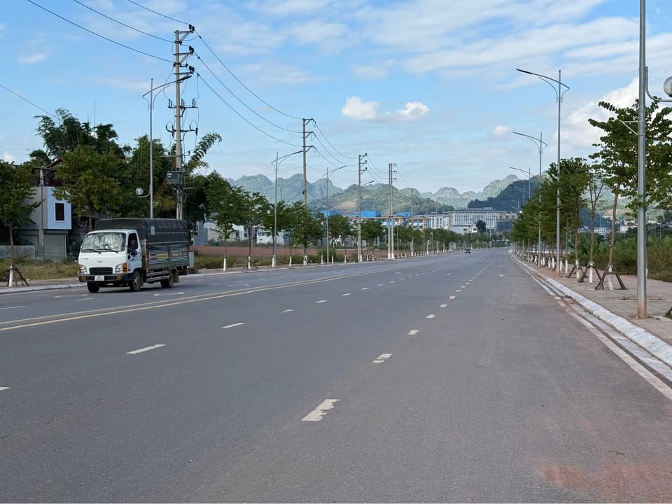 Đất thổ cư mặt tiền đường Võ Nguyên Giáp, Sơn La 150m² - Giá mềm 3 tỷ