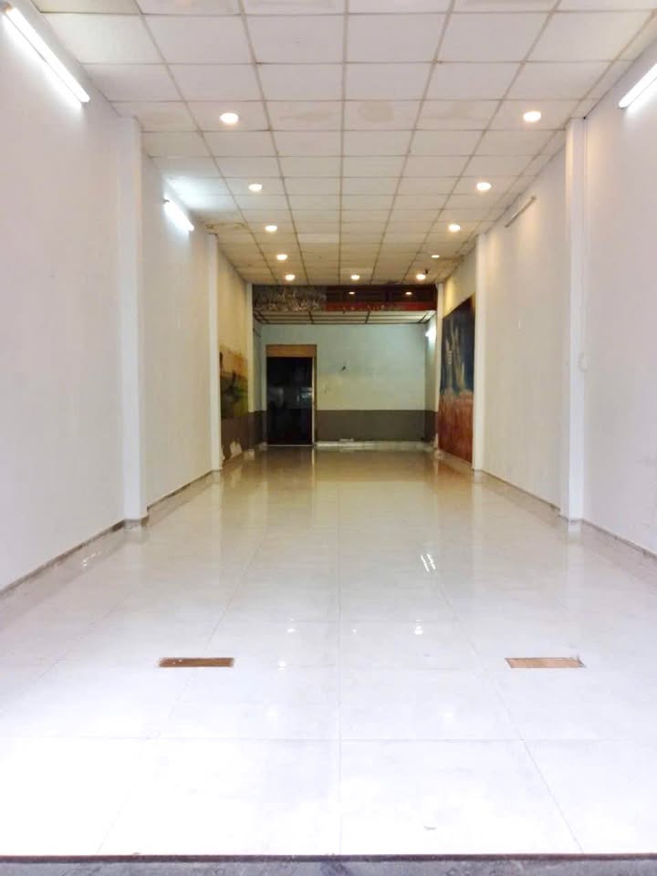 Nhà mặt tiền kinh doanh Tân Quý 105m² giá 16 triệu - Vị trí đắc địa ngay chợ Tân Hương!