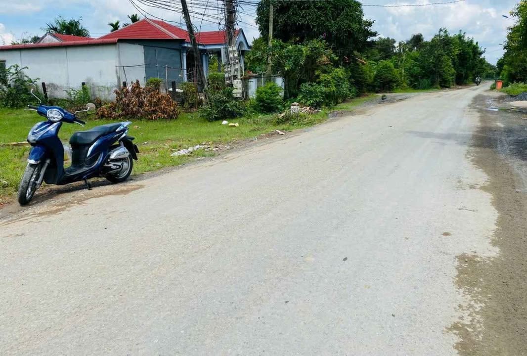 Đất mặt tiền đường Nguyễn Văn Nhâm, xã Thanh Phú, Bến Lức - 150m² chỉ 2.5 tỷ - Thích hợp kinh doanh!