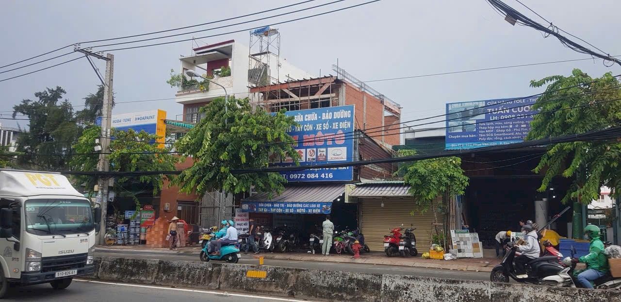 Nhà mặt tiền đường Phan Văn Hớn, quận 12, 110m² giá 13 tỷ - Đầu tư sinh lời ngay!