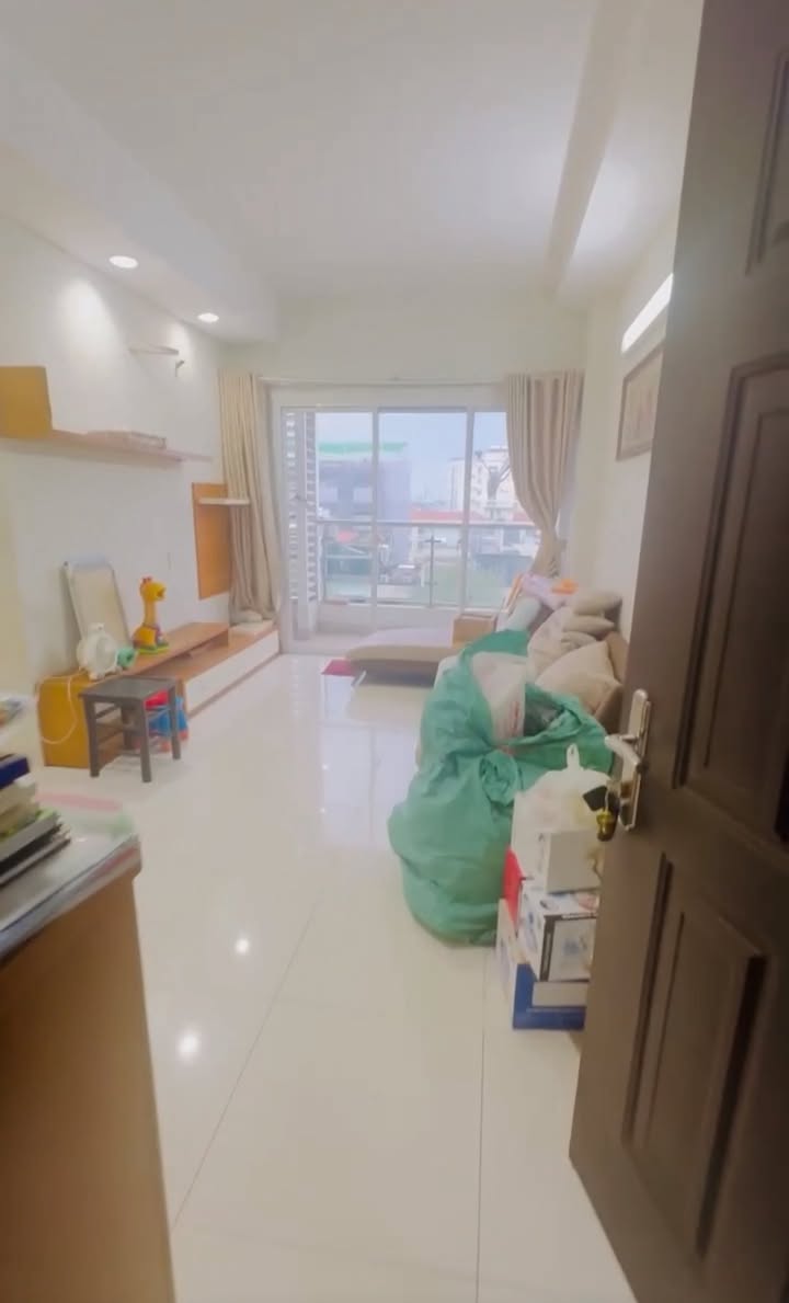 Căn hộ CC Hoa Sen, Lạc Long Quân, 64m² giá 3,85 tỷ - Sẵn sàng vào ở!