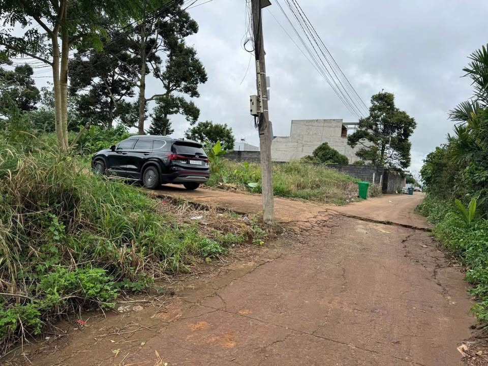 Nhà 2 mặt tiền đường Nguyễn Huệ, Buôn Ma Thuột 110m² giá 3.59 tỷ - Pháp lý đầy đủ, thuận tiện sống!