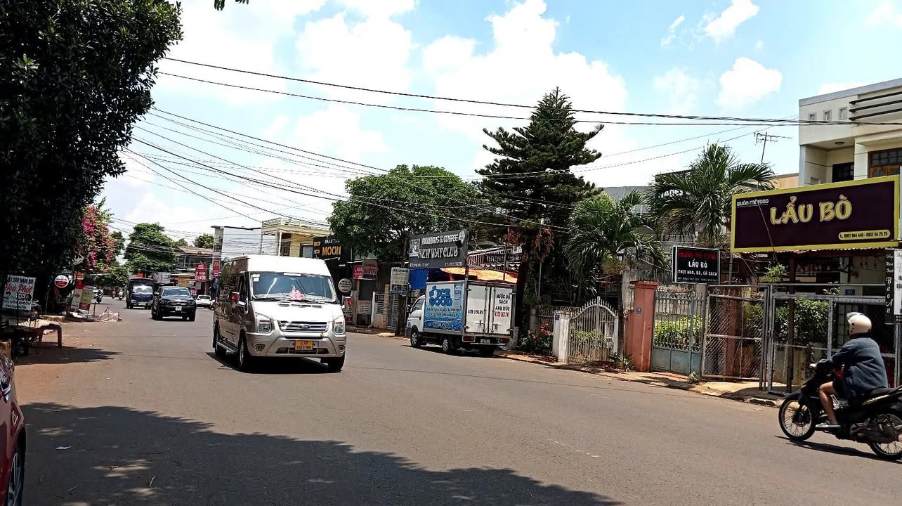 Nhà mặt tiền đường Ymoan Buôn Ma Thuột 129m² giá 7.8 tỷ - Đầu tư sinh lời ngay!