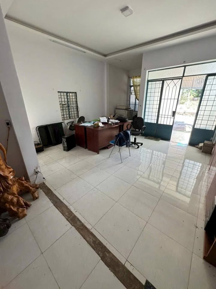 Nhà nguyên căn cho thuê tại phường Tân Thành, 80m² chỉ 3 triệu - Vị trí đắc địa gần chợ!