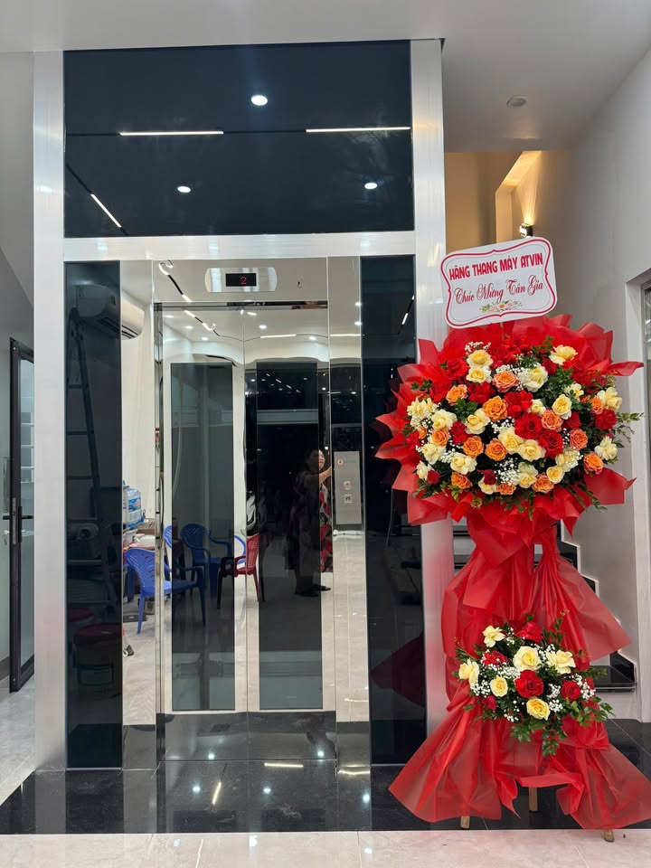 Cho thuê nhà phố đi bộ Thế Lữ, Hải Phòng 100m² - Vị trí siêu đẹp, thang máy tiện lợi!