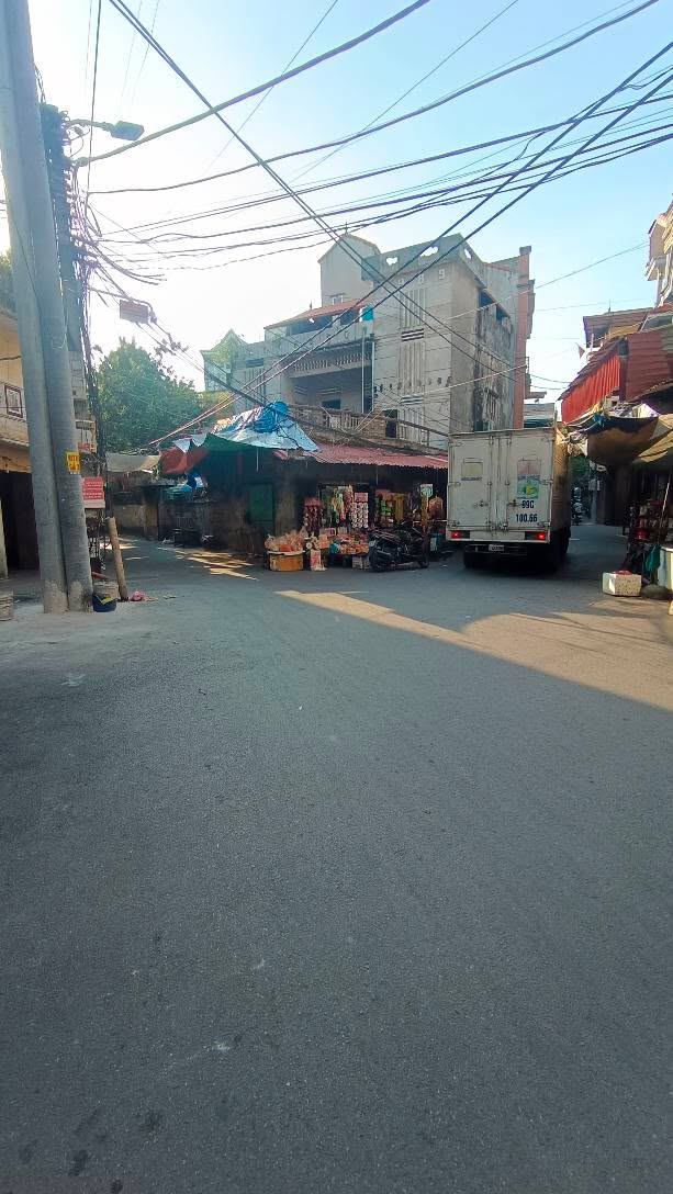 Nhà 3 tầng Đồng Kỵ, Từ Sơn, Bắc Ninh 41m² giá chỉ 2 tỷ - Cơ hội hiếm có!