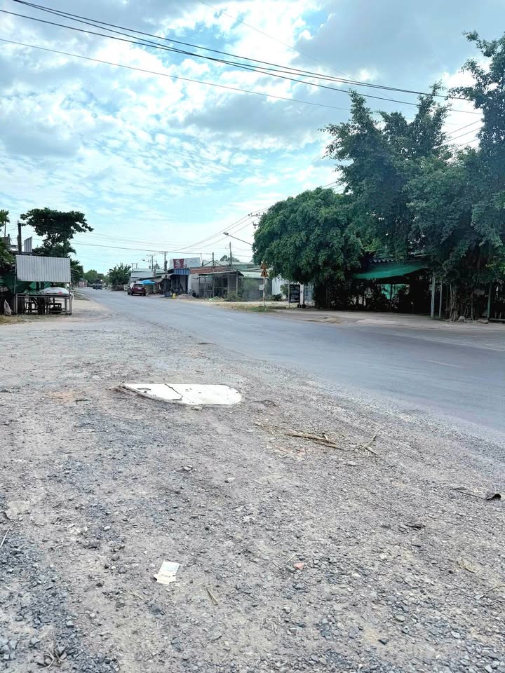 Nhà mặt tiền Trần Văn Trà, phường Bình Minh, 50m² giá 1.4 tỷ - Kinh doanh thuận lợi!