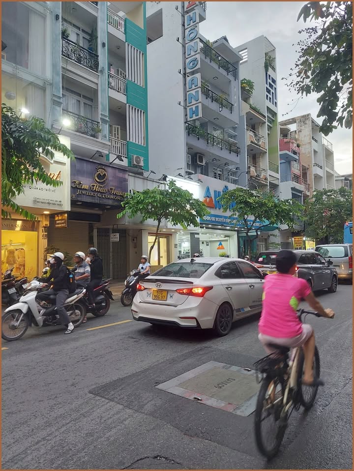 Cho thuê nguyên căn mặt tiền Nguyễn Đình Chiểu, Q3 - Diện tích 50m², giá 70 triệu/tháng