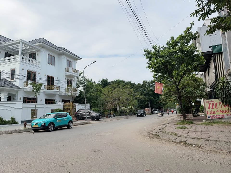 Nhà phố 4 tầng mặt đường Tống Duy Tân, KĐT Đồng Sơn, 131m² giá 8 tỷ - Đầu tư sinh lời cao!