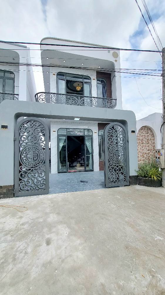 Nhà 1 Trệt 1 Lầu Phường Long Thành Bắc 117m² giá 2.45 tỷ - Thiết kế hiện đại, đầy đủ tiện nghi!