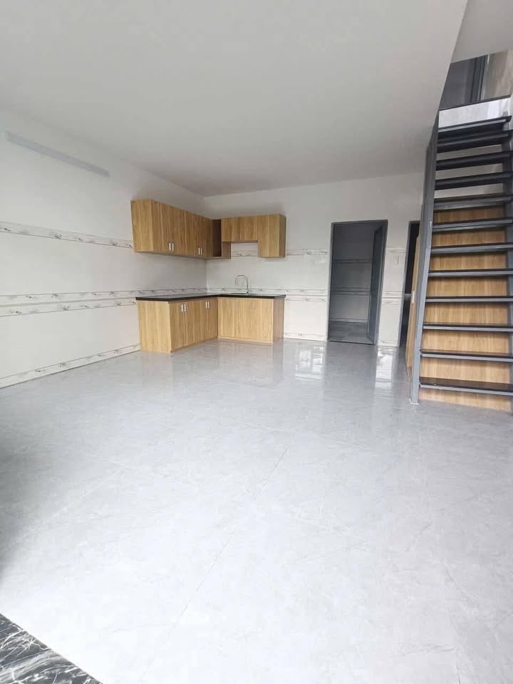 Nhà Hòn Nghê, Vĩnh Ngọc, Nha Trang 42m² giá 700 triệu - Gần biển chỉ 5 phút!