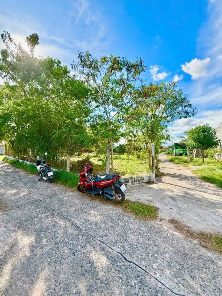 Đất góc 2 mặt tiền xã Hàm Liêm 761m² giá chỉ 1.299 tỷ - Cơ hội đầu tư tuyệt vời!