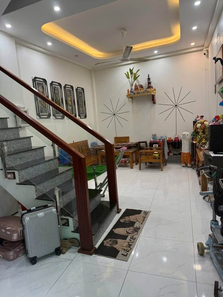 Nhà 3 tầng đường Mai Ngô, Hải Dương 43m² giá 1.6 tỷ - Công năng đầy đủ, tiện ích xung quanh