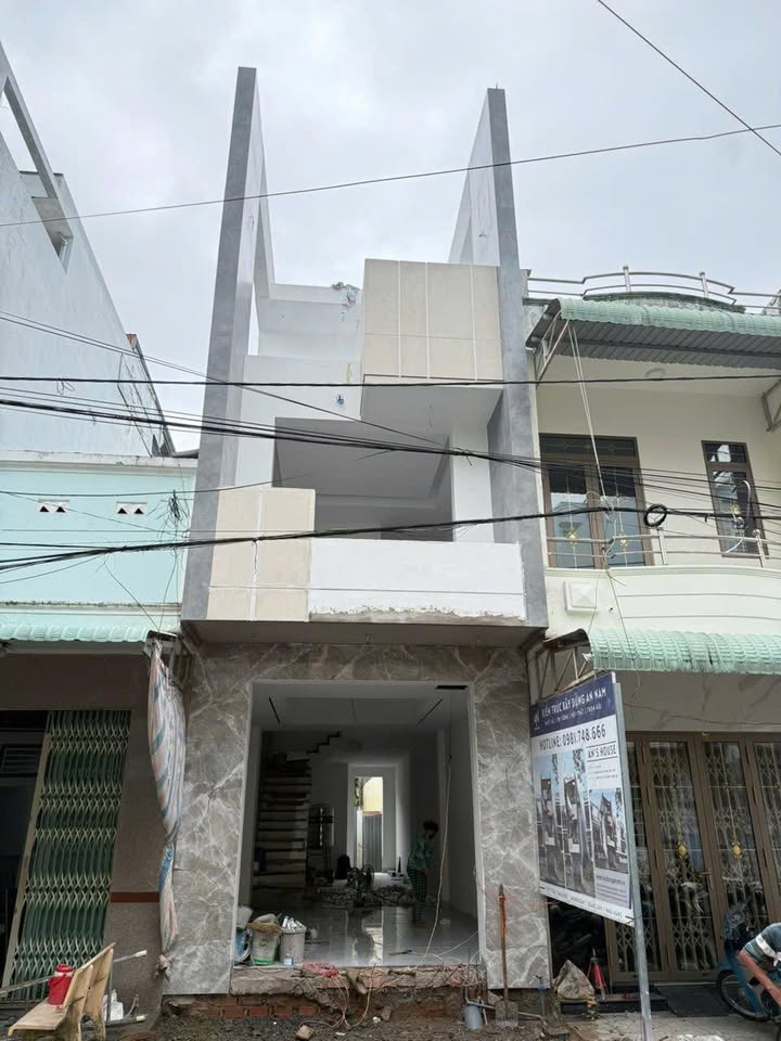 Nhà trệt 2 lầu sân thượng - KDC 91B Tân An, 65m² giá 6.2 tỷ - Nội thất cao cấp!