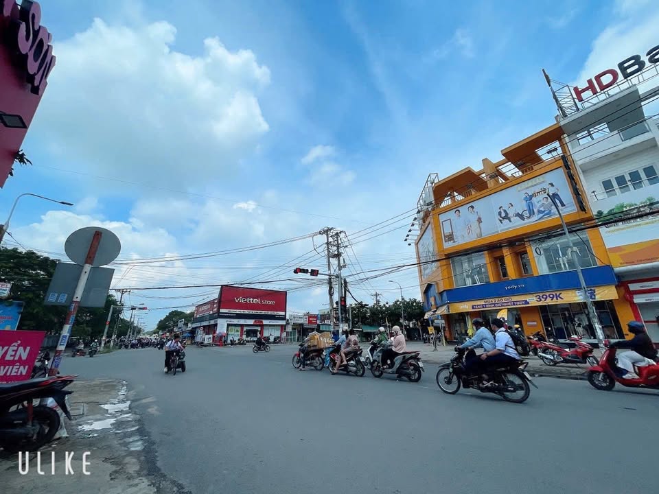 Cho thuê mặt bằng kinh doanh tại Ngã 4 Nguyễn Khuyến - 270m² chỉ 55 triệu/tháng!