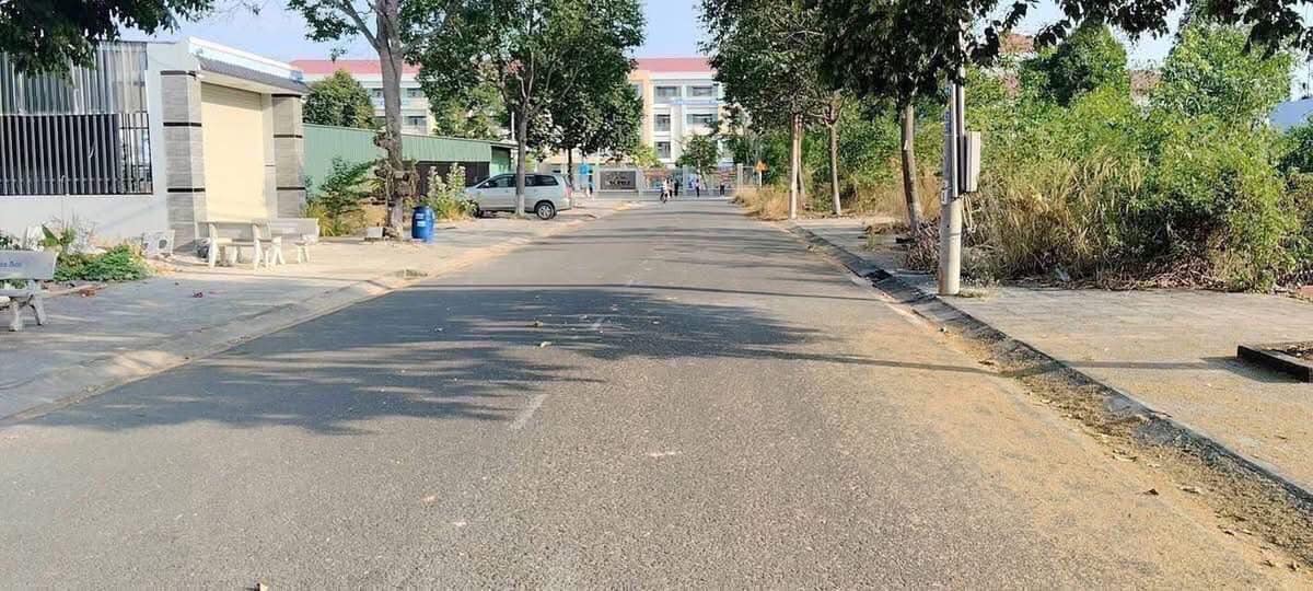 Đất nền Long Thọ, Nhơn Trạch 125m² giá chỉ 2 tỷ - Sổ đỏ chính chủ!