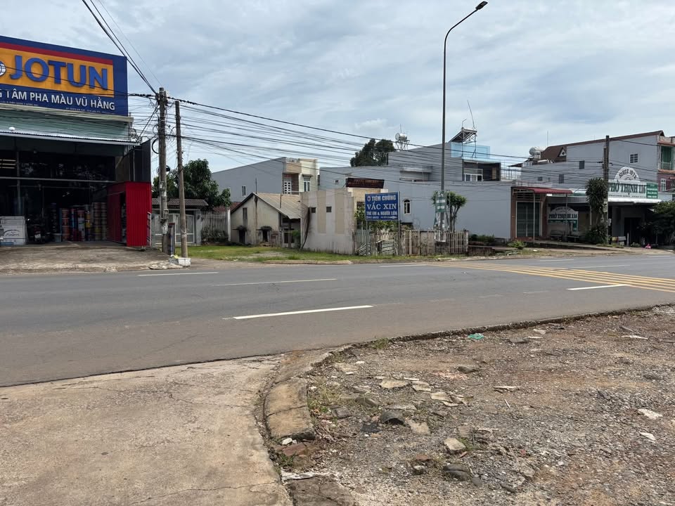 Đất nền mặt tiền đường bê tông tại xã Phú Vinh, Định Quán, 126m² giá 1,1 tỷ - Cơ hội đầu tư hấp dẫn!