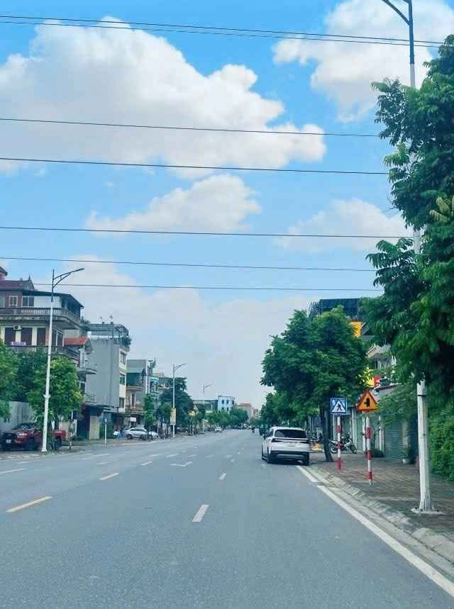 Đất lô góc 50m² Đặng Xá, Gia Lâm chỉ 3.5 tỷ - Ô tô đỗ cửa, vị trí thuận lợi!