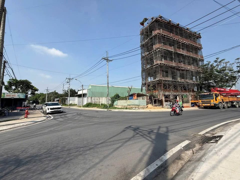 Đất mặt tiền đường Lê Thị Lơ, Hóc Môn 283m² giá 14.8 tỷ - Cơ hội đầu tư hấp dẫn!